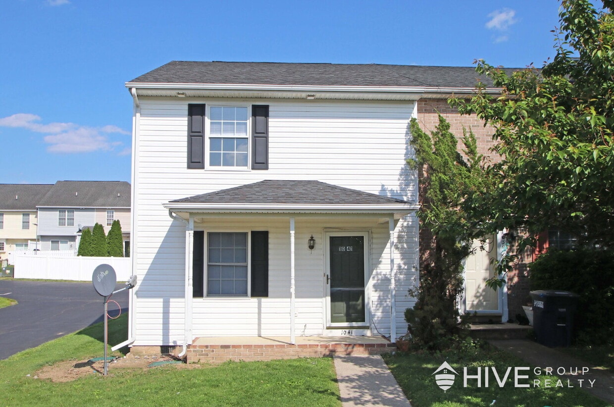 Photo - 1041 Oriole Lane