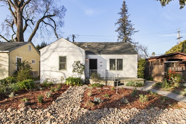 Photo - Downtown Davis Cottage