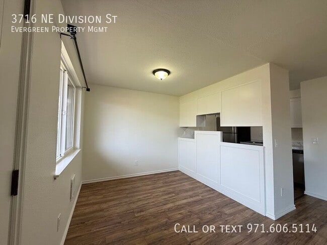 Photo - 3716 NE Division St