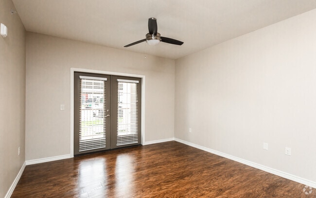 1HAB, 1BA - 738SF Sala de estar - Residences at the Landing