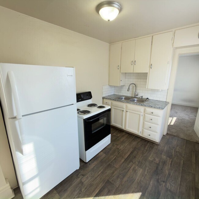 Photo - 44 Brown St SW Unit 44 Brown St SW - 2