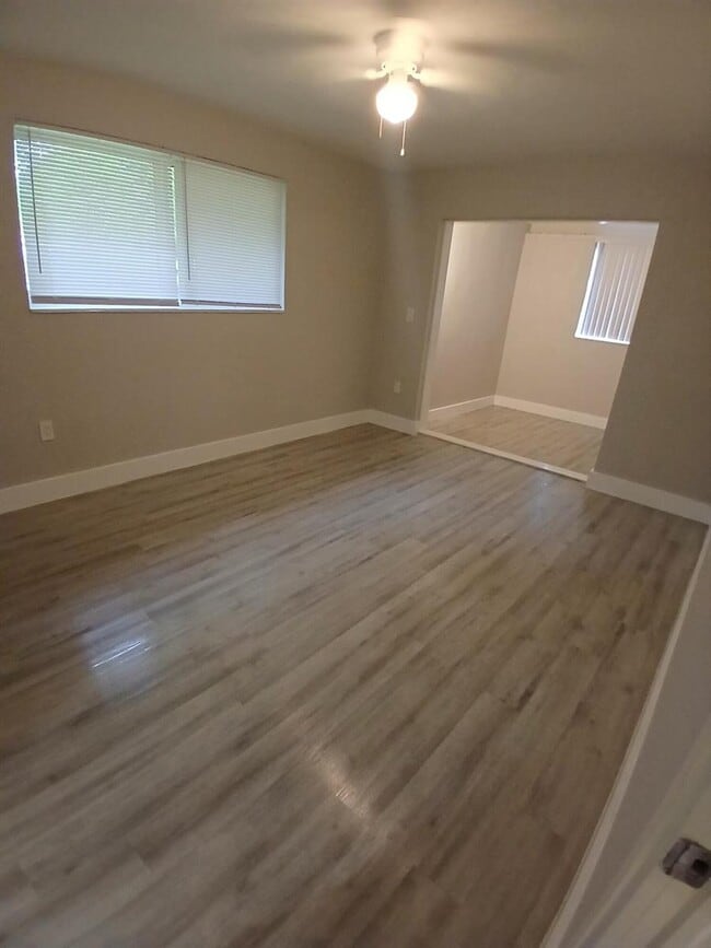 Photo - 1320 NE 146th St