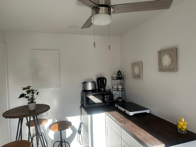 Photo - 1258 Mistletoe Ln