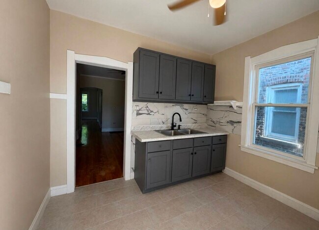 Photo - 1632 N Linder Ave