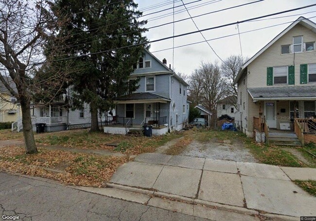 Building Photo - 4-Bedroom Home for Rent in Akron – Only $1,500!