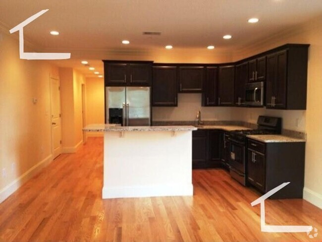 Building Photo - HOT BRIGHTON LISTING!!!! Rental