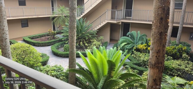 Photo - 10425 SW 112th Ave Unit 204