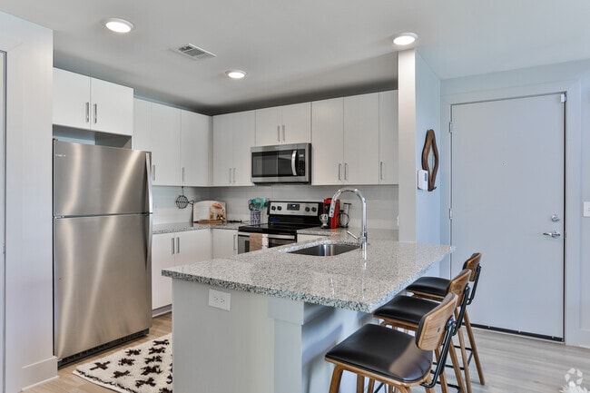 2BR, 2BA - 1,383 SF