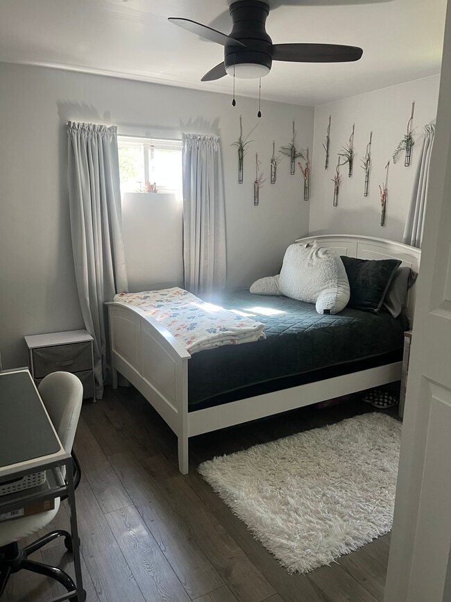 Photo - 4006 Essex Ave