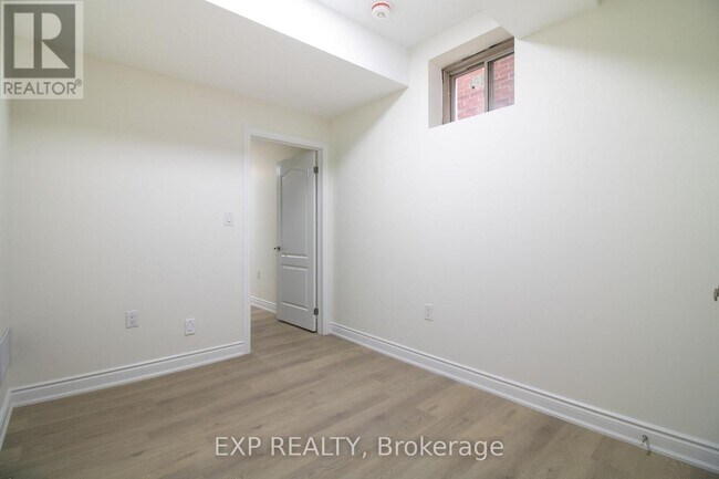 Photo - 55 William Dunlop St.