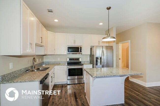 Photo - 112 Hartsville Ct
