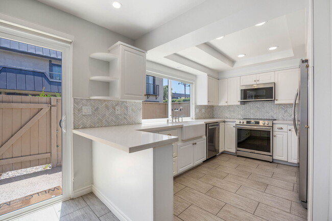 Photo - 806 S Sierra Ave