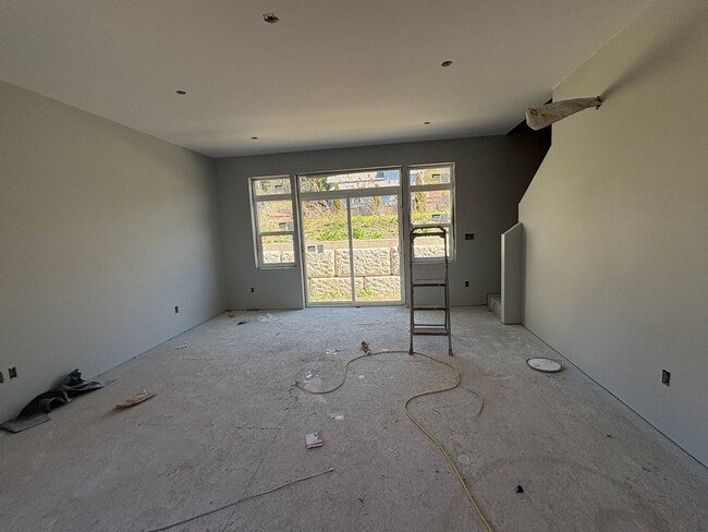 Photo - Brand New - Big 5 bedroom House