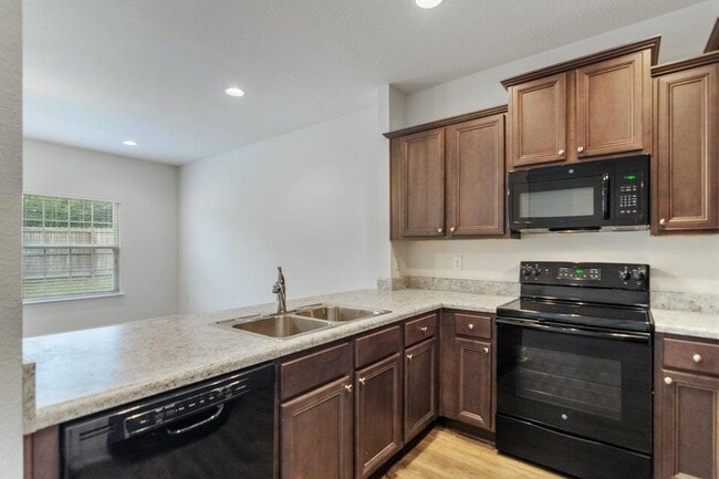 Photo - 173 Iron Horse Dr W