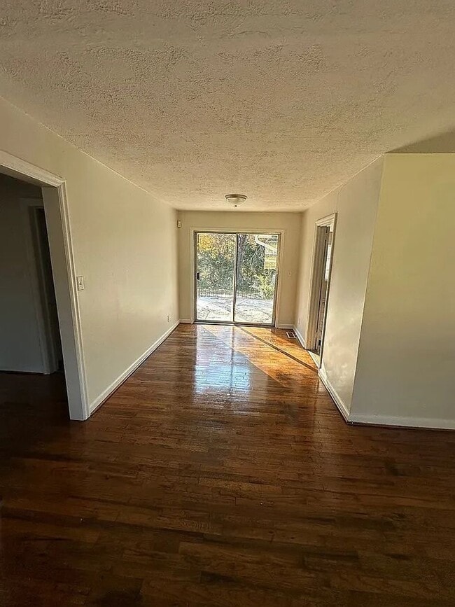 Photo - 4250 Adams St