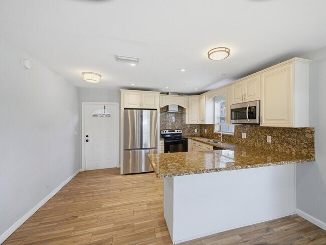 Photo - 3561 Oberon Ave