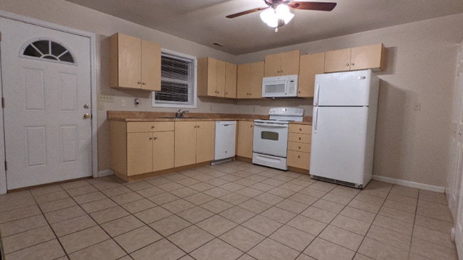 Photo - 100 Schultze St