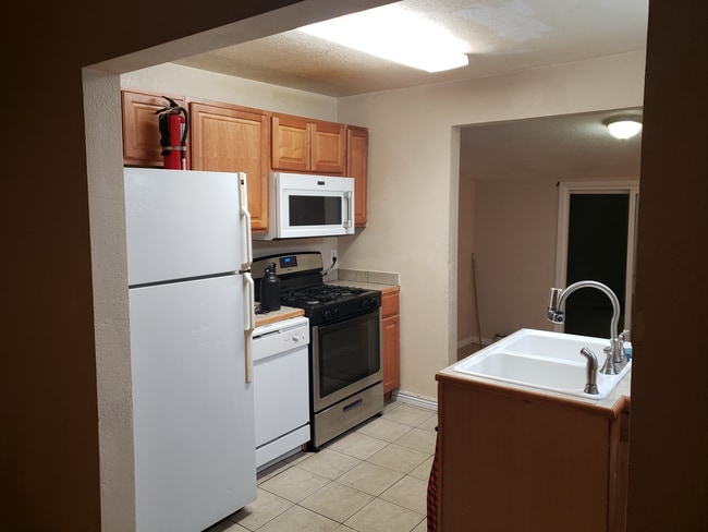 Photo - 1181 Newark St