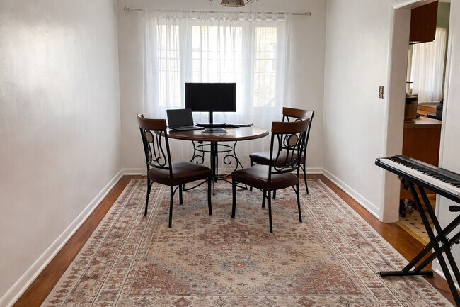 Photo - 1706 W Jarvis Ave Unit 1W