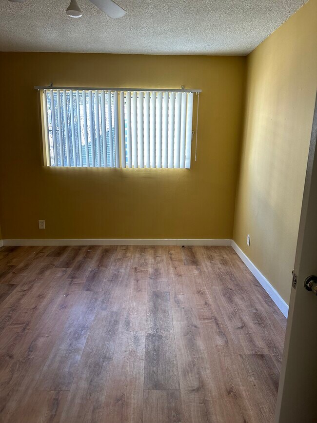 Photo - 308 N Market St Unidad 2