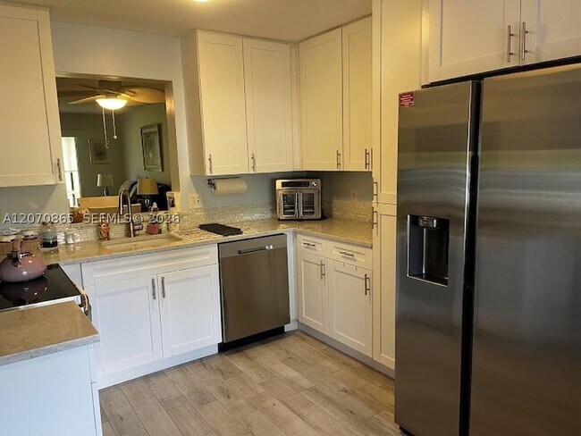Photo - 6936 Huntington Ln Unit 103