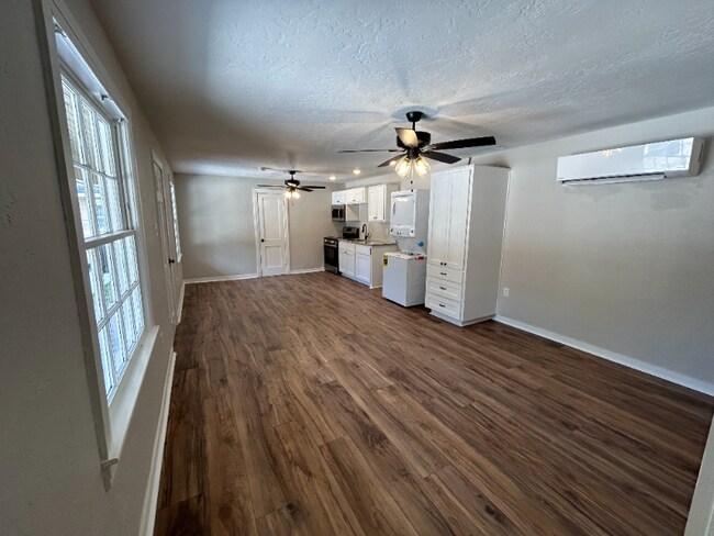 Photo - 609 Mell Ave