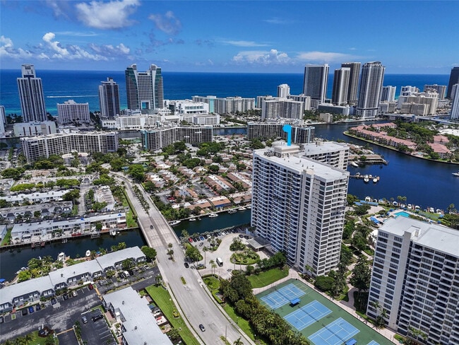 Photo - 2500 Parkview Dr Unit 1710
