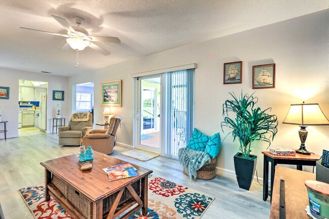 Photo - 572 Bellaire Dr Unidad ID1385787P