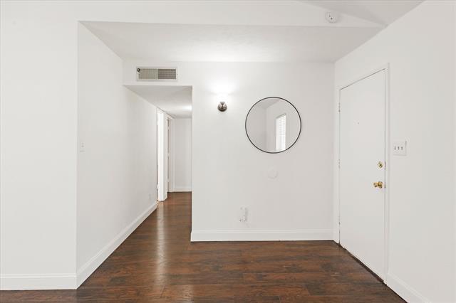 Photo - 500 Willow Oak Dr House