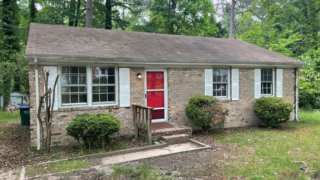 Building Photo - Stratford Hills Rancher