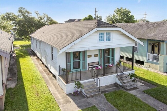 Photo - 6531 Wuerpel St