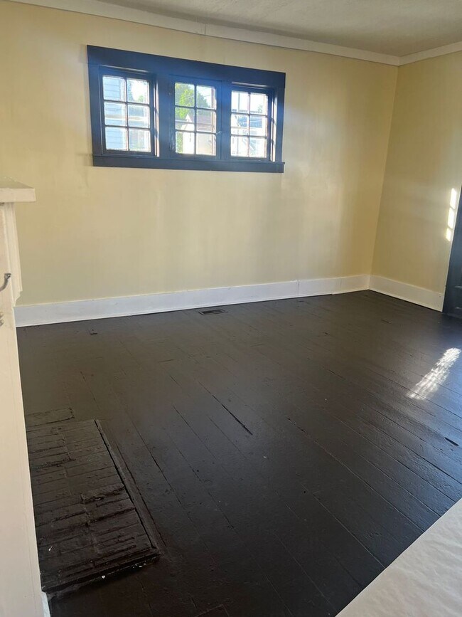 3 bedroom house - 3 bedroom house