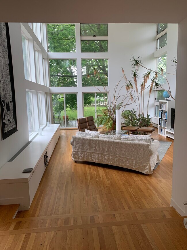 Photo - 78 Bridge Ln