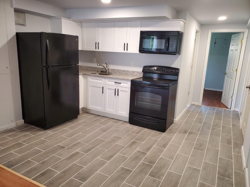Kitchen - 9110 Drake Pl (College Park, MD)