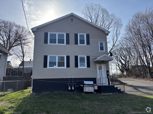 Building Photo - 196 Goddard Ave Unit 198 Rental