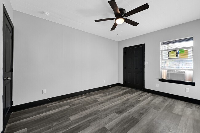 Photo - 1313 10th St