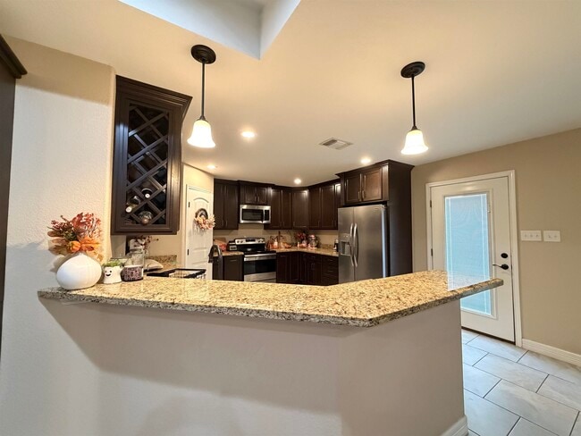 Photo - 314 Don Martin Dr