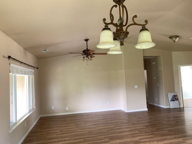 Photo - 1343 E Marion Russell Dr