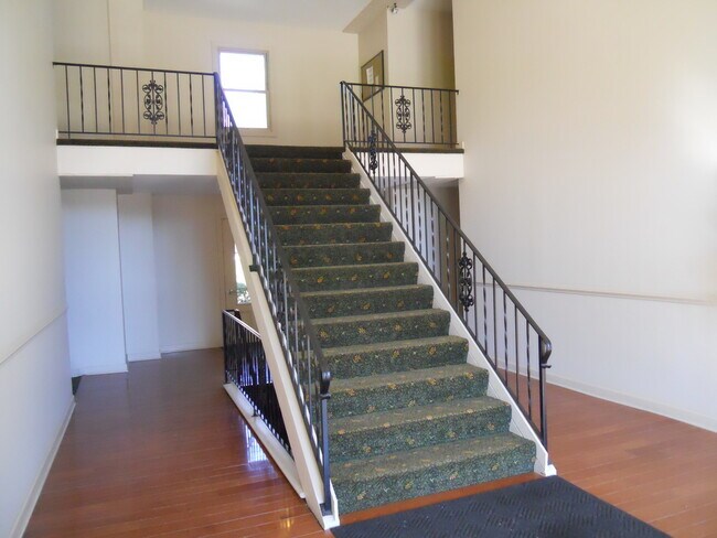 Photo - 300 Opatrny Dr Unit 206