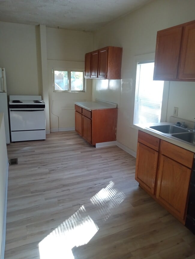 Photo - 917 Seymour Ave Unit 2