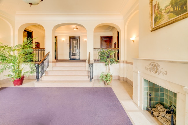 SYLVESTER MANOR APARTMENTS