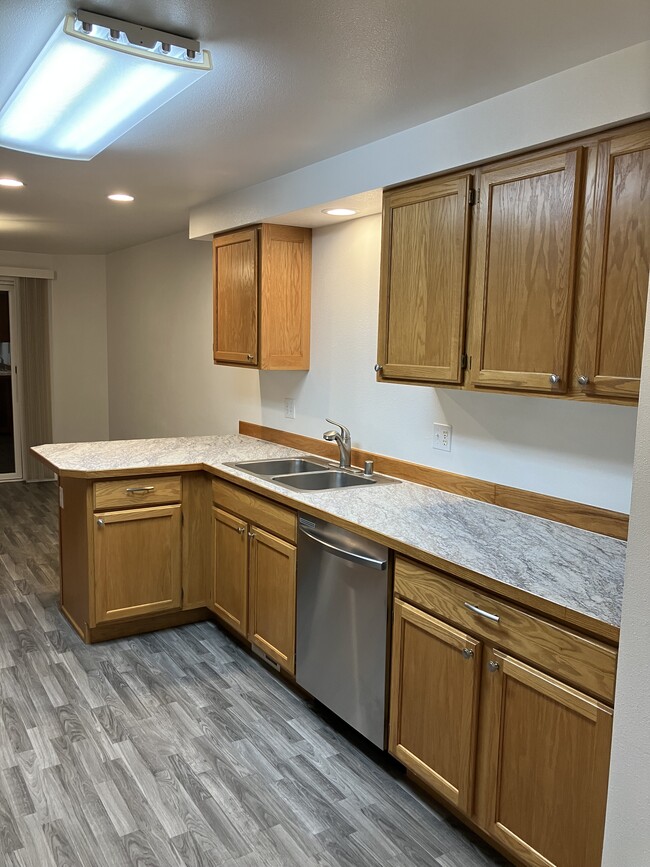 407 N 5th Ave SW Townhome Townhome Rental in Tumwater WA