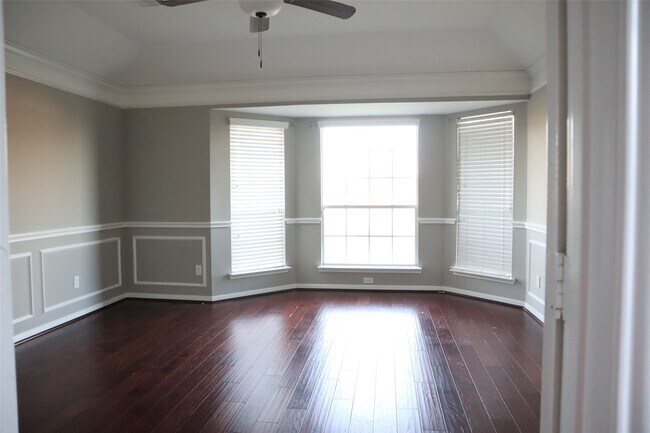 Photo - 6802 Claire Brook Dr