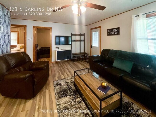 Photo - 1321 S Darling Dr NW