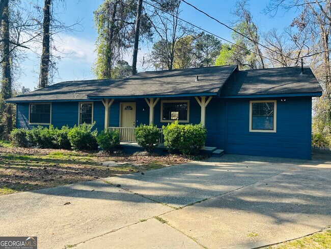 6165 Radford Dr