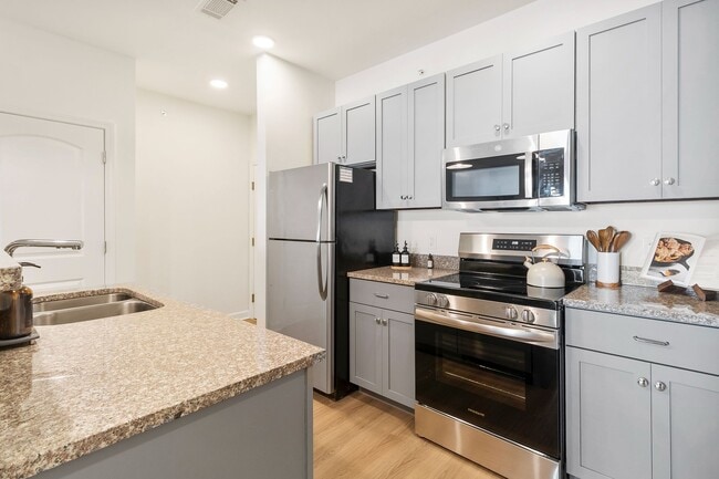 Building Photo - The Alexander