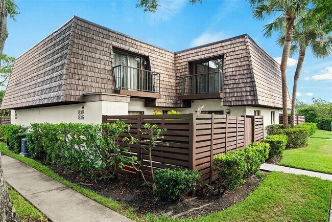 Building Photo - 15319 W Pond Woods Dr Unit 15319