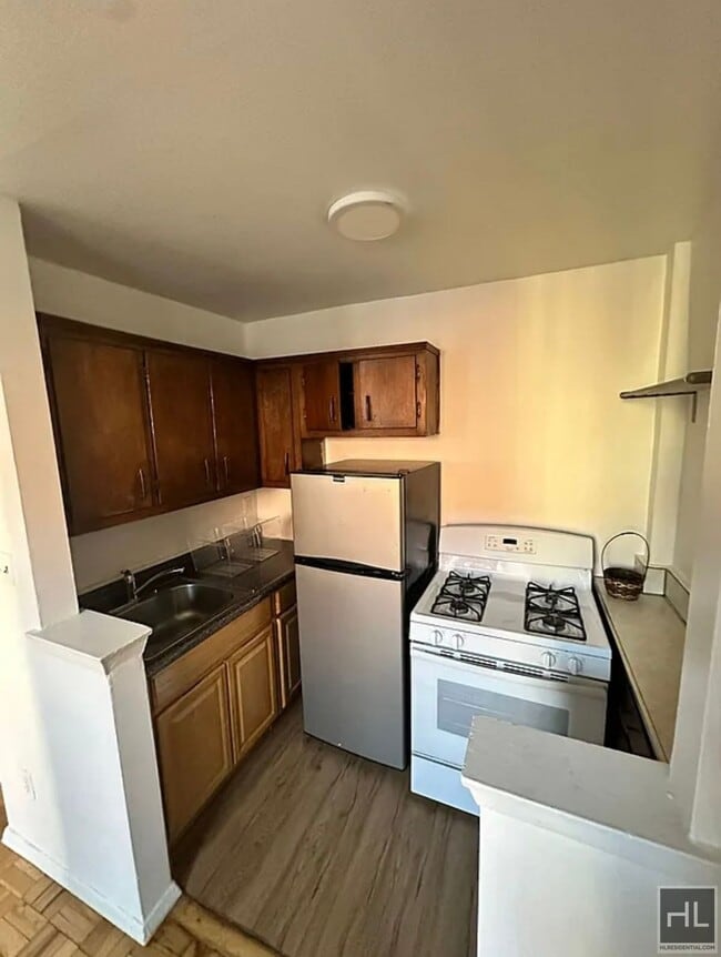 Photo - Alcove Studio In Astoria Co-Op Doorman Bui... Unidad 1A