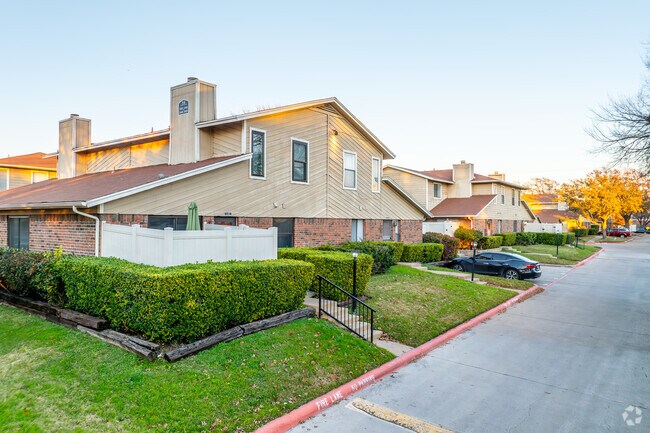 Alternate Building View - Ridgeline Townhomes