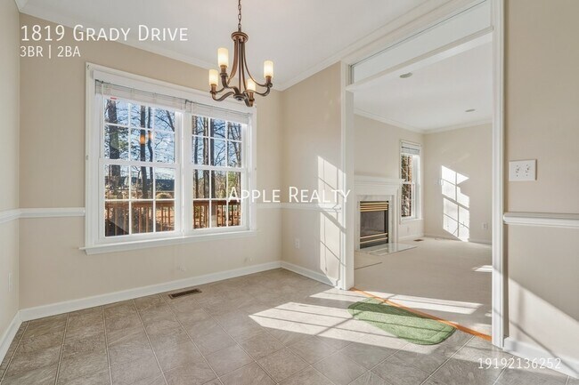 Photo - 1819 Grady Dr